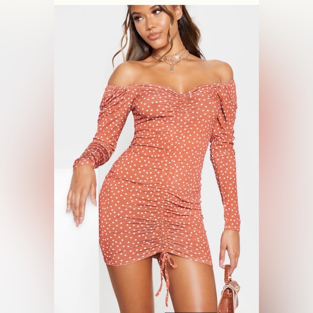 NWT PrettyLittleThing Terracotta Polka Dot Long Sleeve Ruched Bodycon Dress Sz 4